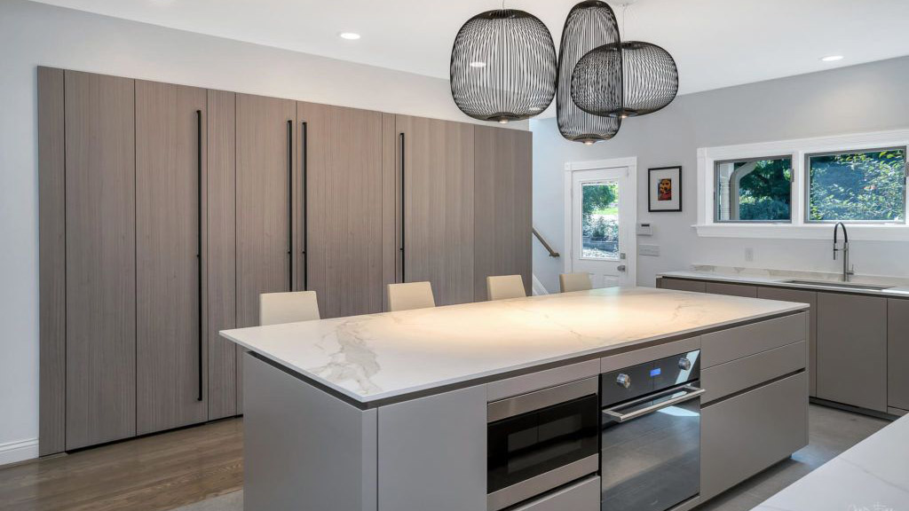 modern-kitchen-cabinets-cincinnati-home