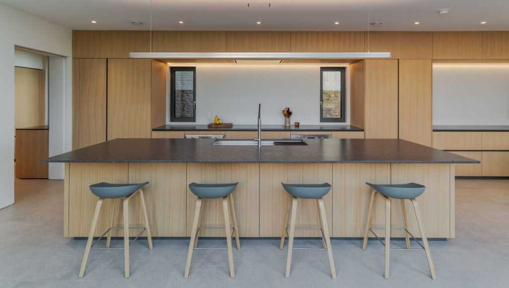 Modern semi-custom cabinets Modern semi-custom cabinets